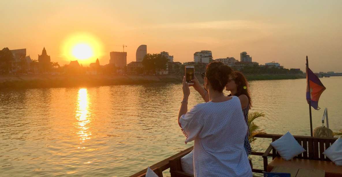 Phnom Penh: Sunset Cruise With Unlimited Beer and Drinks - Experience Highlights