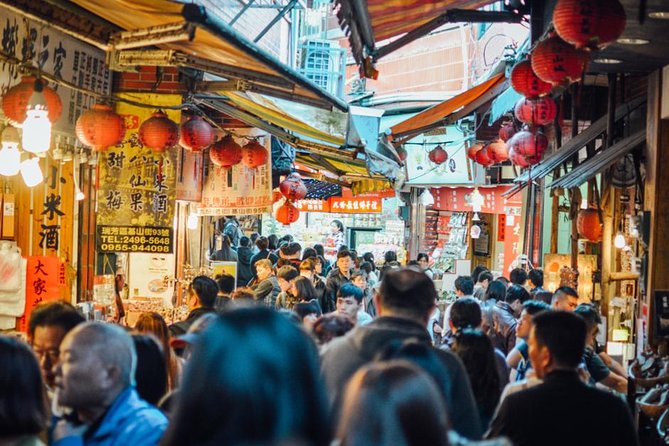 Pingxi Jiufen Day Trip From Taipei With Sky Lantern Experience - Tea House Experience in Jiufen