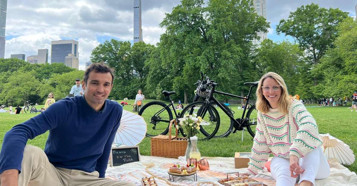 Private Central Park Bike Tour and Luxurious Picnic - Language Options