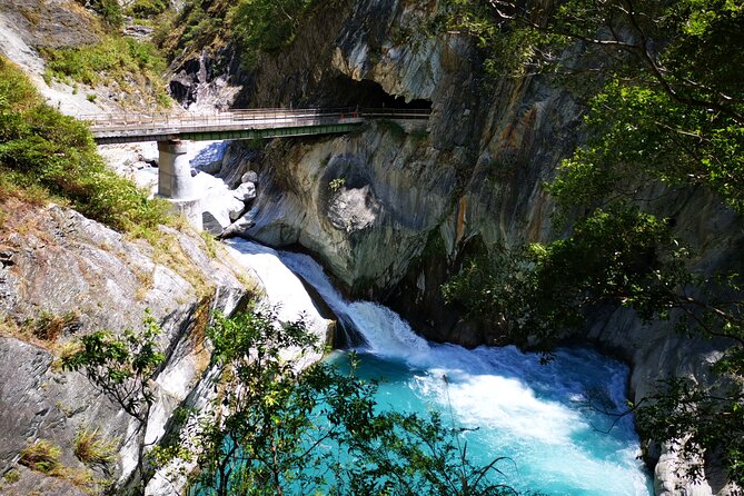 Private Full Day Tour in Taroko Gorge With Pick up - Transportation Details