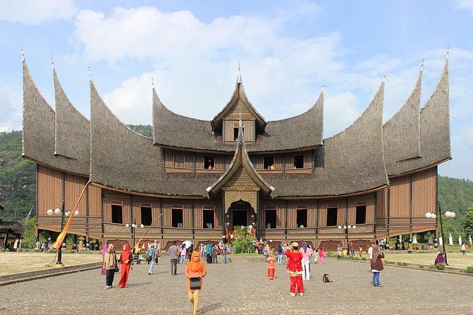 Private Fullday Jakarta Wonderfull Tour With Lunch & Souvenir - Traveler Experiences and Reviews
