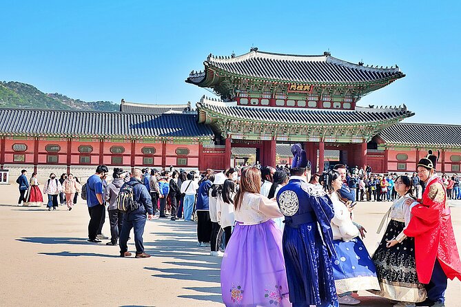 Private Tour : Royal Palace & Traditional Villages Wearing Hanbok - Hanbok Experience