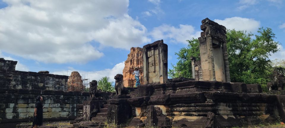 Siem Reap: Banteay Srey and Roluos Temples Day Tour - Experience Highlights