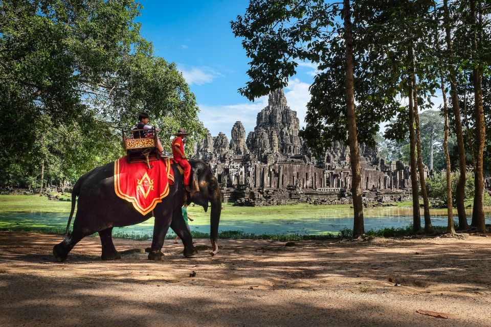 Siem Reap: Small Circuit Tour by Mini Van With English Guide - Booking Information and Inclusions