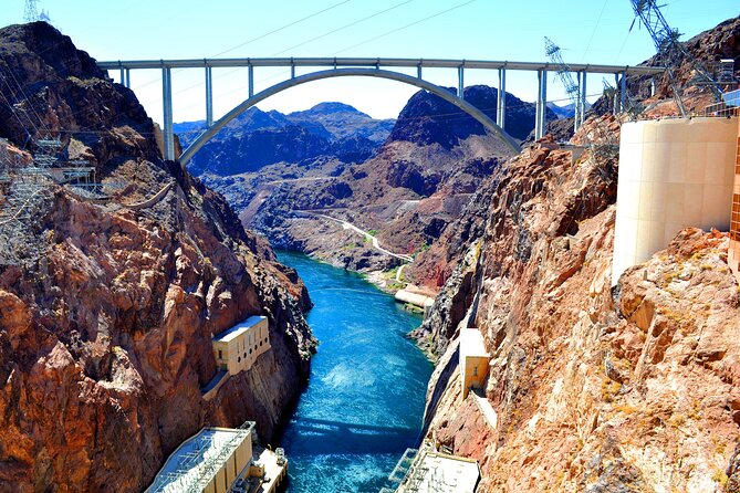 Small-Group Hoover Dam Tour From Las Vegas - Group Size and Maximum Travelers