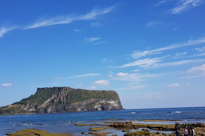 Small Group Jeju Island Private Mini-Bus Tour - Itinerary Overview