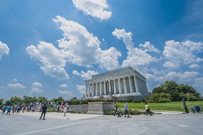 Small Group Tour of DC With Reserved National Archives Entry - National Archives Entry Details
