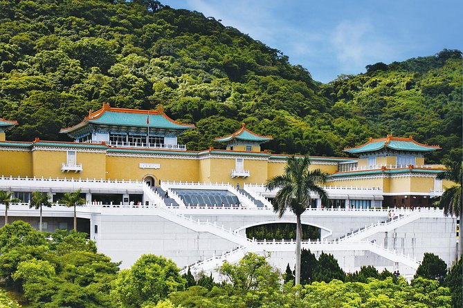 Taipei City Tour With National Palace Museum Ticket - Maximum Travelers and Wheelchair Accessibility