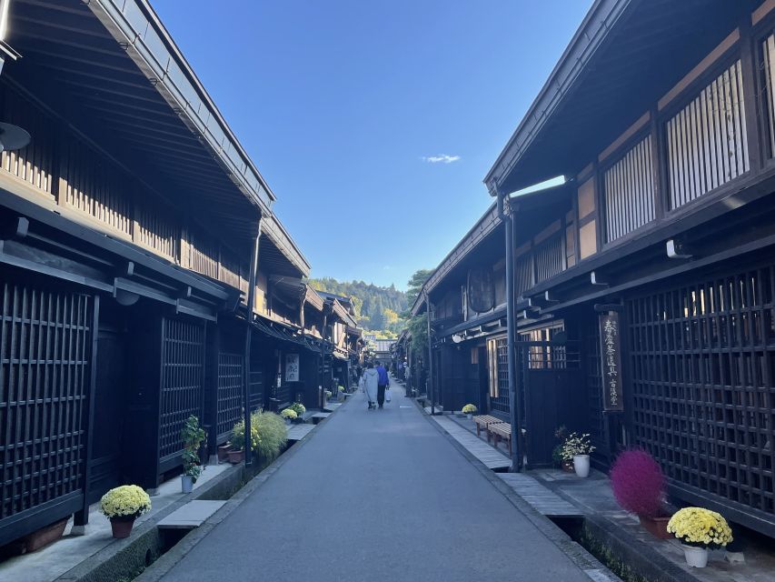 Takayama: Old Town Guided Walking Tour 45min. - Participant Selection and Meeting Point