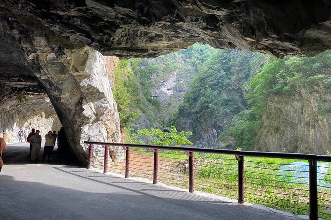 Taroko Gorge Day Tour From Taipei by Train - Pickup and Drop-off Information