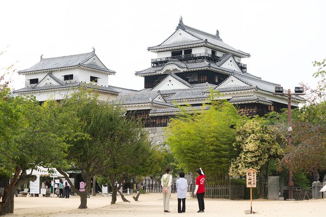 [Town Walk] Stroll Around Matsuyama Castle and Enjoy Local Shopping - Inclusions