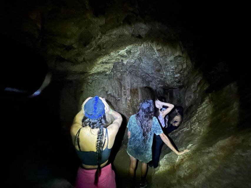 Ubatuba - Pirate's Cave Trail - Activity Highlights