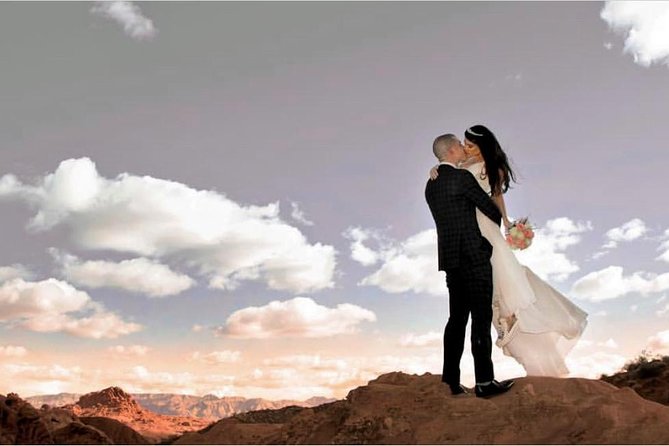 Valley of Fire Wedding by Private Limousine - Wedding Package Inclusions