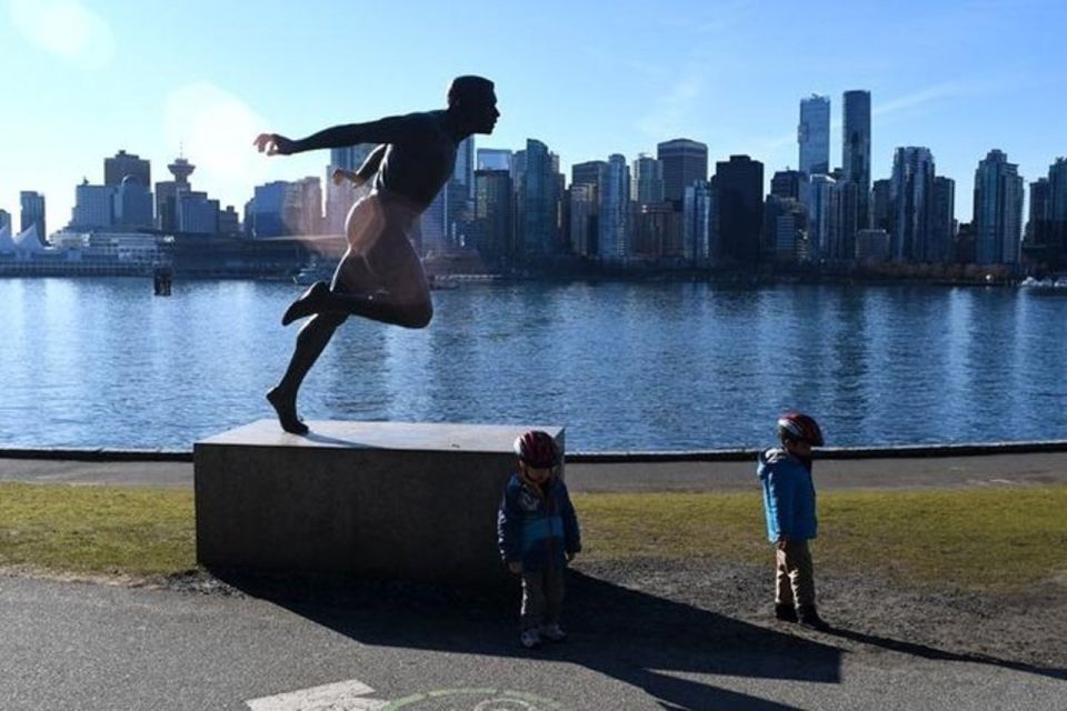 Vancouver: City Highlights Private Tour - Inclusions: Flyover Canada & Capilano Bridge