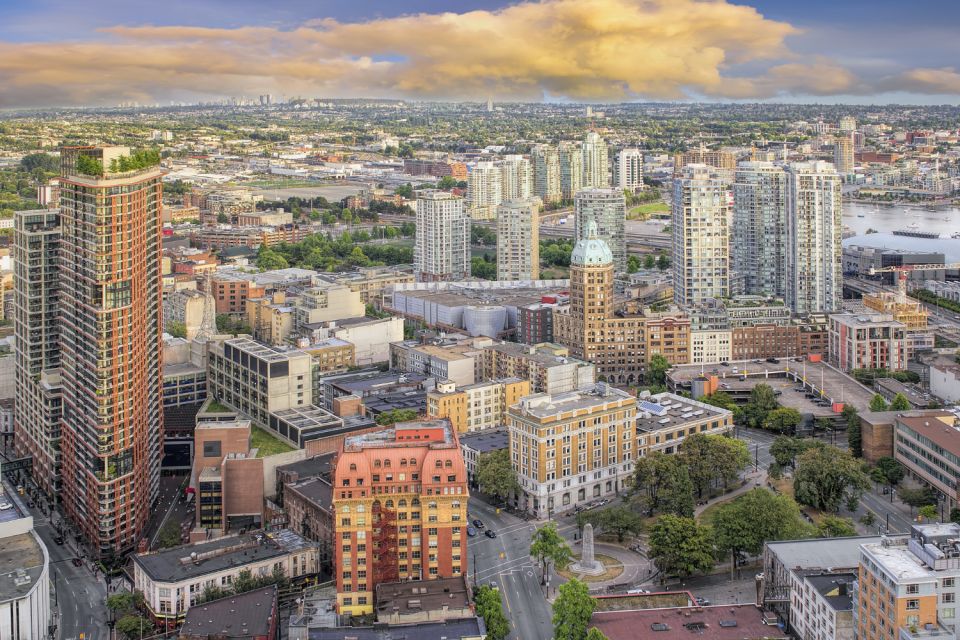 Vancouver Downtown: A Self-Guided Exploration by Car - Visit Iconic Landmarks and Attractions