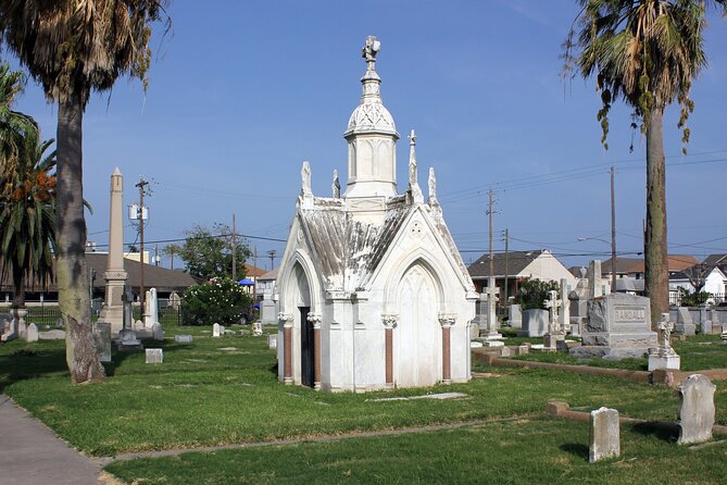 Walk With the Dead: Galveston Old City Cemetery Tour - Traveler Reviews