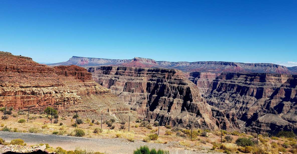 West Rim, Hoover Dam, Seven Magic Mountains - Grand Canyon West Rim Eagle Point