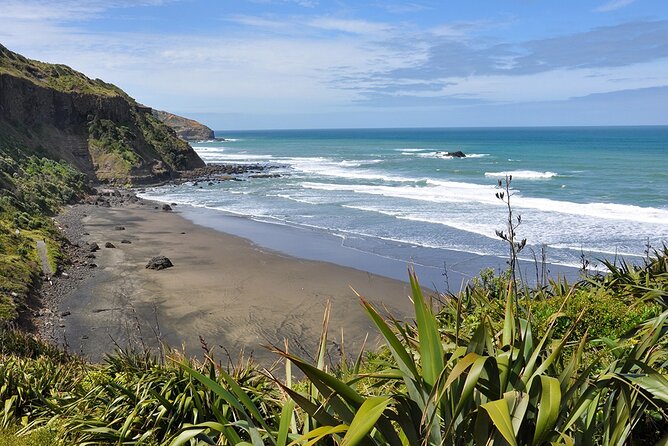 Wild West Coast & Black Sand Beach Tour Incl Craft Beer Brewery Lunch & Tasting - Black Sand Beach Exploration