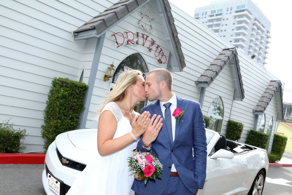 World-Famous Drive-Up Wedding in Las Vegas - Location Specifics of the Wedding Venue