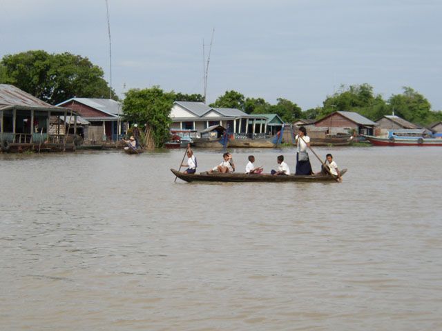 2 Days Banteay Srey, Rolous Group & Floating Village - Experience Details