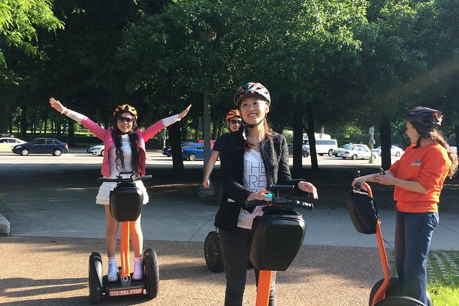 2-Hour Chicago Lakefront and Museum Campus Segway Tour - Weight and Attire Requirements