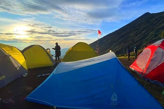 3D 2N Mount Rinjani Trekking Tour To Summit And Lake - Booking Information and Pricing