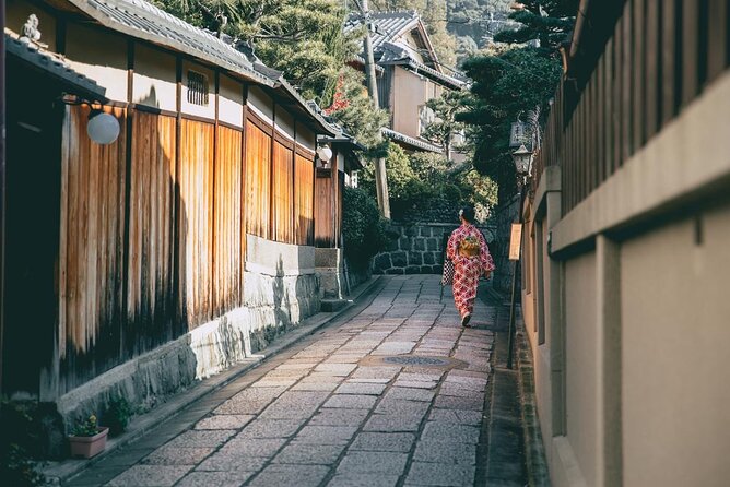 6-Hour Private Walking Cultural Tour in Kyoto - Expert Tour Guide