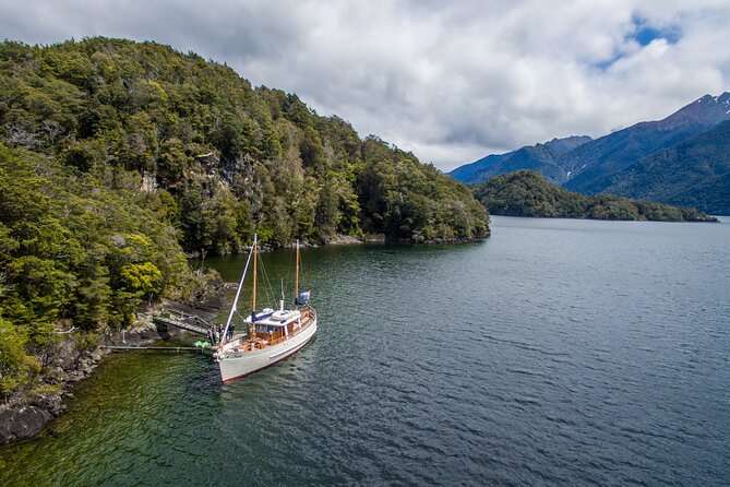 Afternoon Te Anau Cruise on Historic Motor Yacht - Viator Service Features