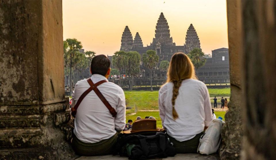 Angkor Sunrise & Small Circuitby Tuk- Tuk Include Breakfast - Temple Exploration Itinerary