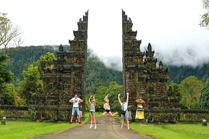Bali Private Tour: Ulun Danu Temple, Iconic Handara Gate & Tanah Lot Sunset. - Scenic Beauty