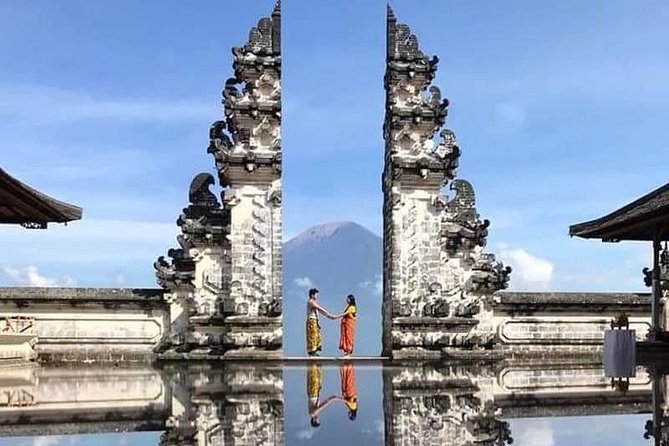 Bali: Two Days Car Charter in Bali - Local Cuisine Experience