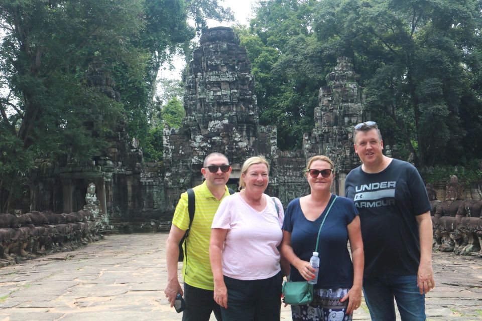 Banteay Srei and Grand Circuit Temples Full-Day Tour - Experience