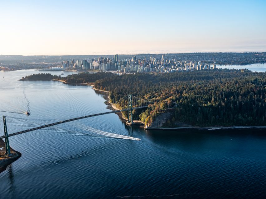 Bike Vancouver: Stanley Park & the World Famous Seawall - Riding the World Famous Seawall