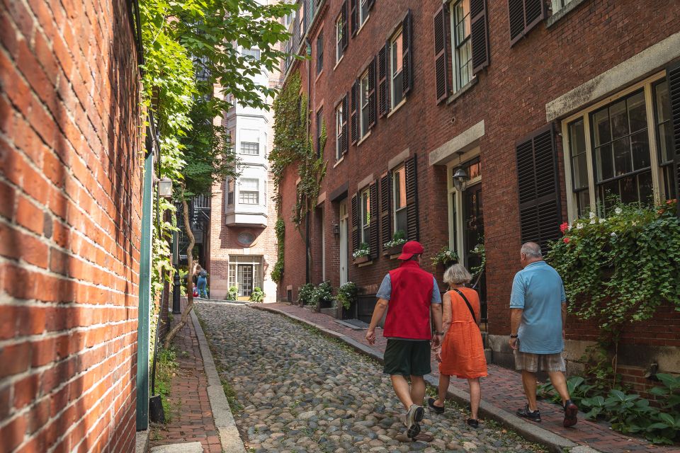 Boston Freedom Trail to Harvard Square Private Driving Tour - Historical Highlights