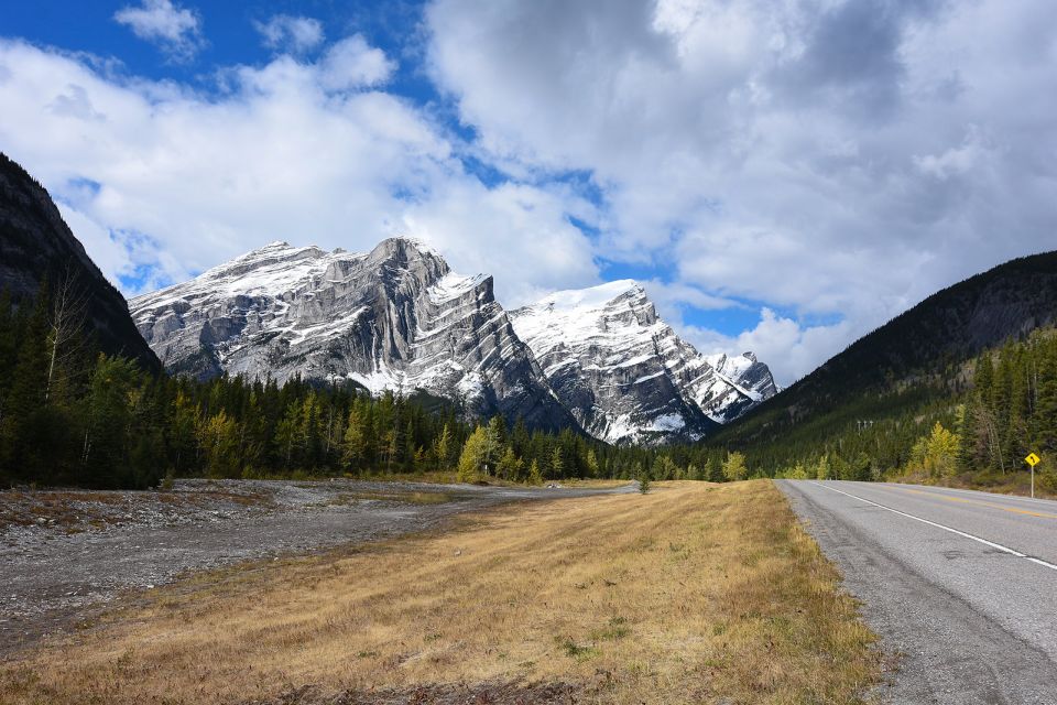 Calgary & Lake Louise: Smartphone Audio Driving Tour - Tour Experience