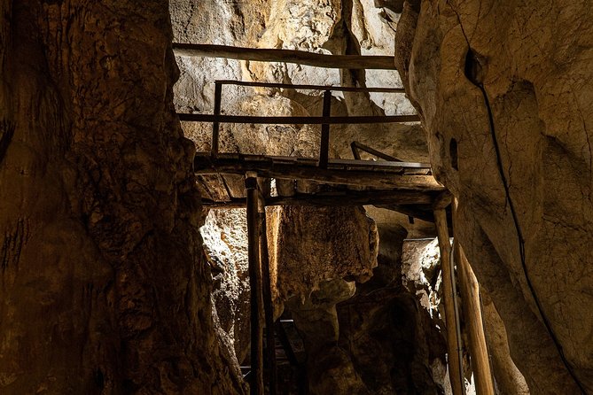 Capricorn Caves Cathedral Cave Tour - Cancellation Policy