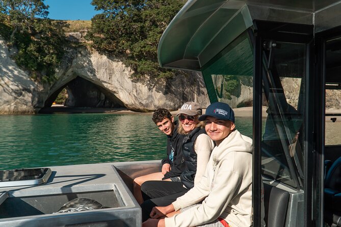 Cathedral Cove Coast and Cave Activity - Expectations and Accessibility