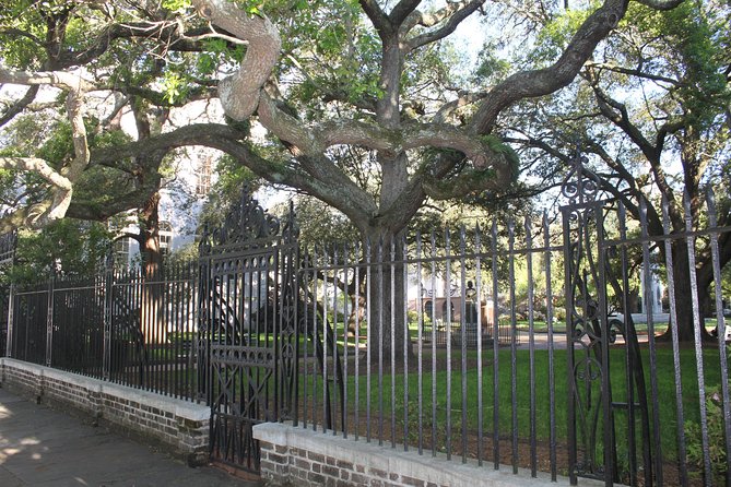 City Bus Tour With Charleston Museum Admission - Museum Admission Details