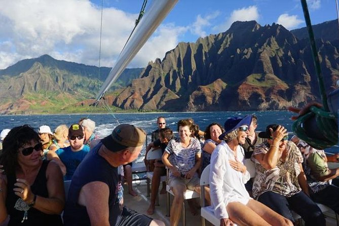Deluxe Na Pali Sunset Tour on the Lucky Lady - Customer Testimonials
