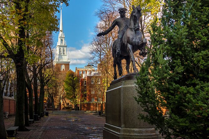 Entire Freedom Trail Walking Tour: Includes Bunker Hill and USS Constitution - Logistics and Meeting Points