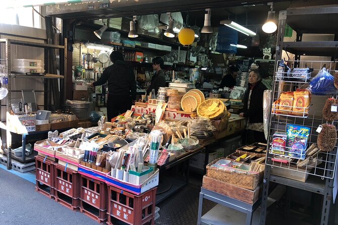 Feed Your Soul at Tsukiji in the Worlds Largest Fish Market - Savoring Fresh Seafood Delights