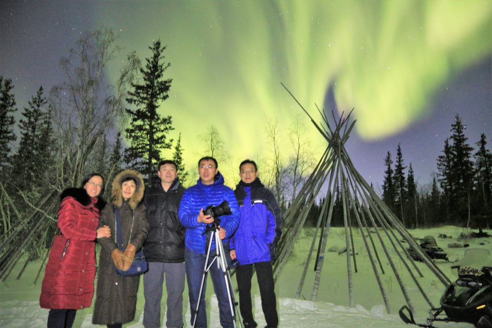 From Yellowknife: Northern Lights Bus Tour With Photos - Detailed Tour Description and Inclusions