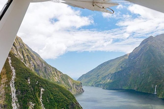 Full-Day Milford Sound Walk and Cruise Including Scenic Flights From Queenstown - Tour Inclusions