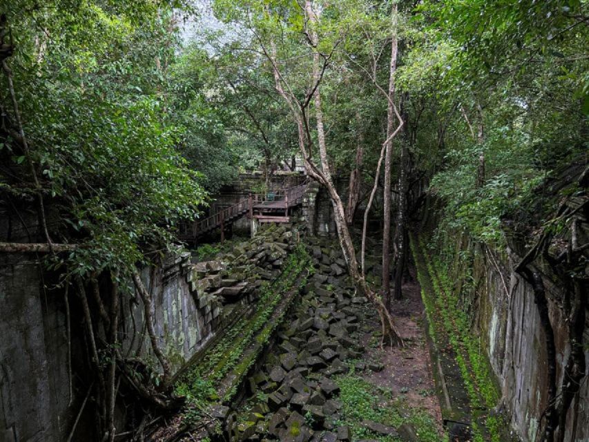 Full-Day Private Tour to Preah Vihear, Koh Ker & Beng Mealea - Experience and Activities