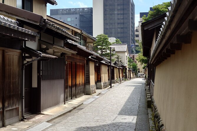 Full-Day Tour From Kanazawa: Samurai, Matcha, Gardens and Geisha - Garden Visits
