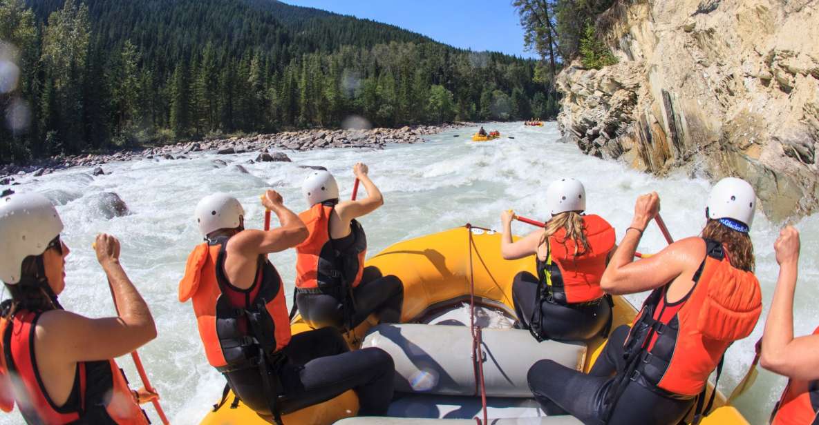 Golden, BC: Kicking Horse River Whitewater Raft Experience - End of Trip Facilities