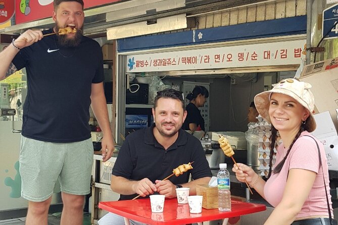 Gwangjang Market Netflix Food Walking Tour With Insadong - Netflix Highlights