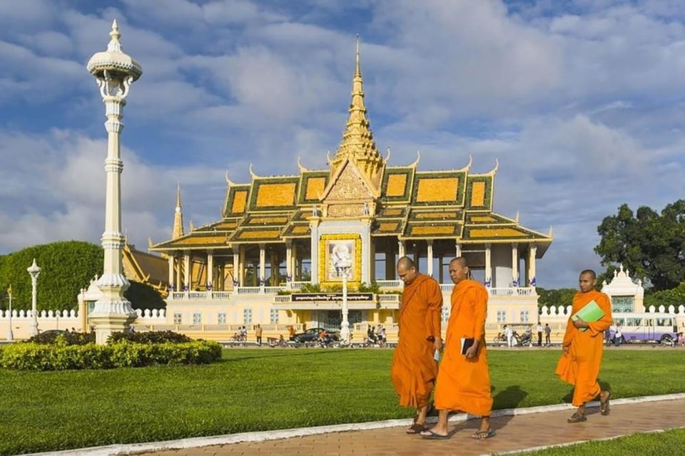 Half Day Tour in Phnom Penh - Participant Information