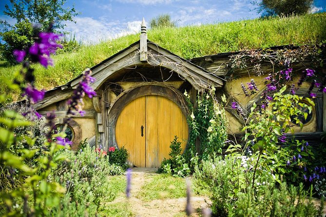 Hobbiton Movie Set and Rotoruas Geothermal Valley Tour Departing Auckland - Cancellation Policy and Pricing