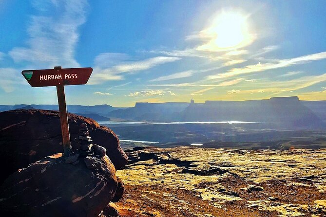 Hurrah Pass Scenic 4x4 Tour in Moab - Meeting and Pickup